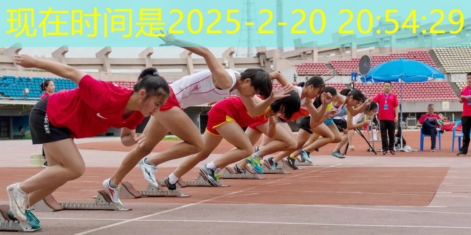 用網(wǎng)球拍發(fā)射陀螺動(dòng)漫 用網(wǎng)球拍發(fā)射陀螺動(dòng)漫